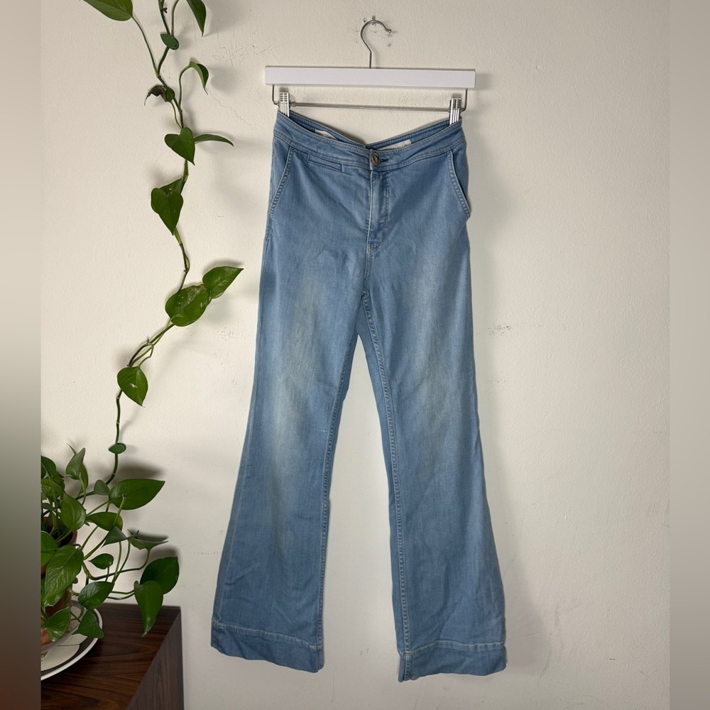 Anthropologie Pilcro Soft High Waist Light Wash BootCut Jeans - {28}